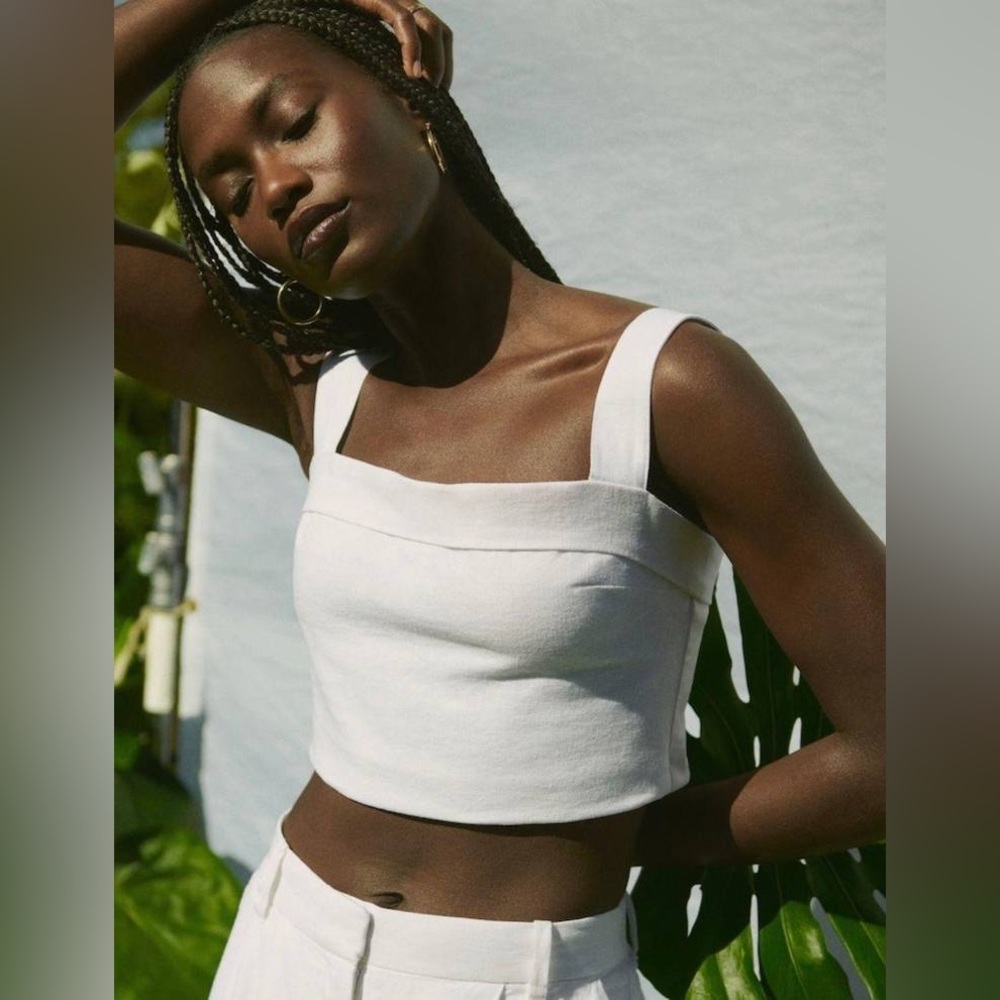 Women’s linen blend top